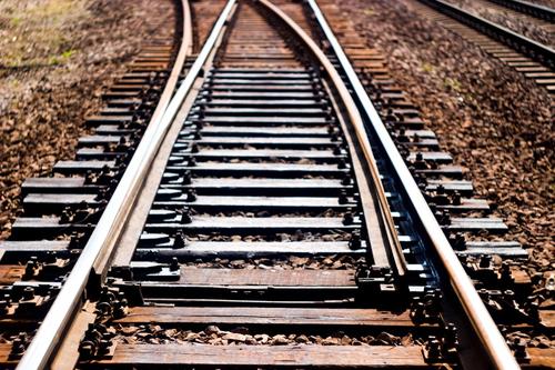 鐵路鋼軌動應(yīng)力隨速度增加變化試驗