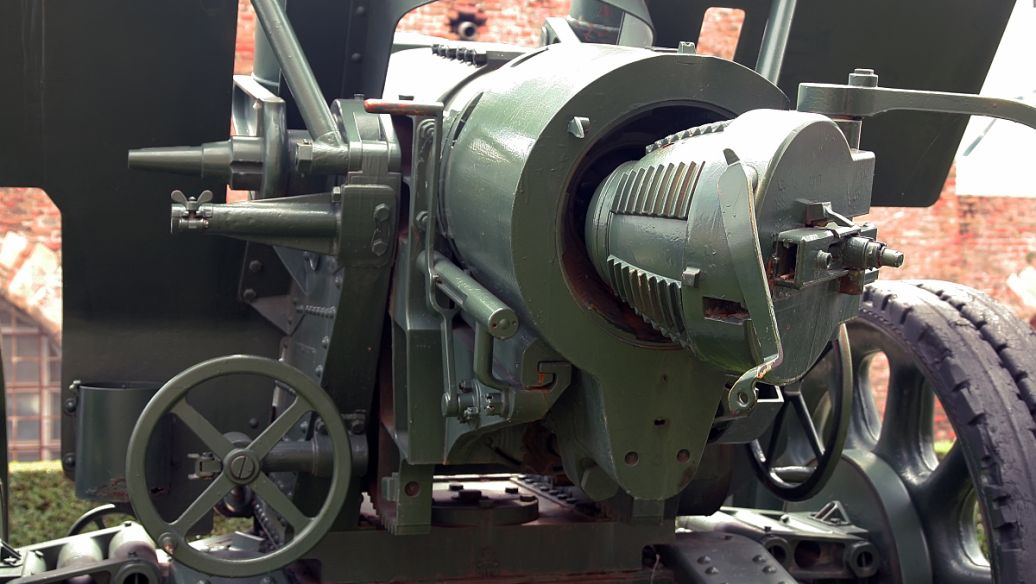 球磨機中空軸襯部件消除應(yīng)力處理