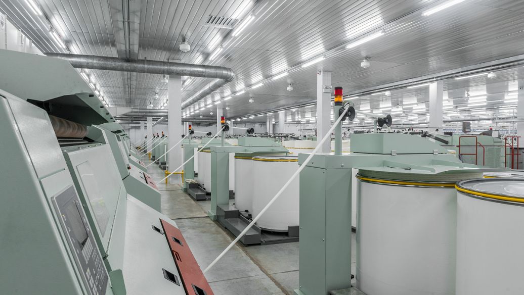 注塑機機架振動時效消除應(yīng)力處理