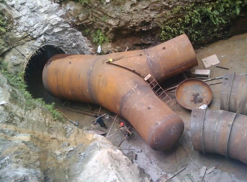 水電站鋼岔管應(yīng)力測試分析