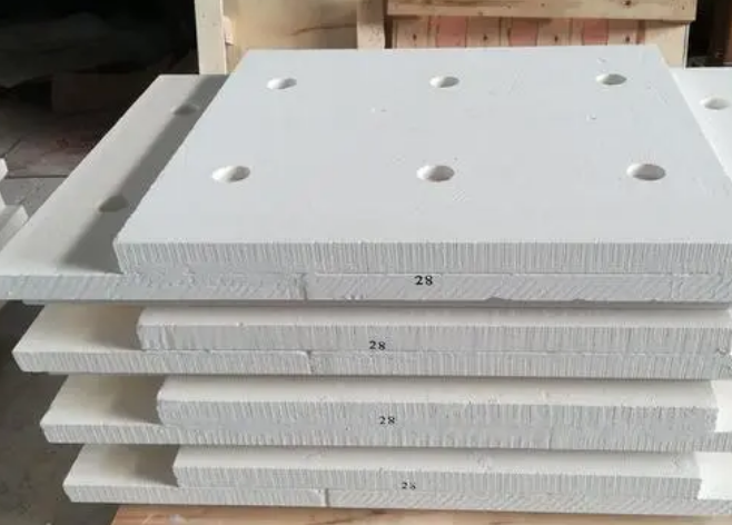 絕熱材料防護(hù)板動態(tài)應(yīng)力應(yīng)變測試試驗(yàn)